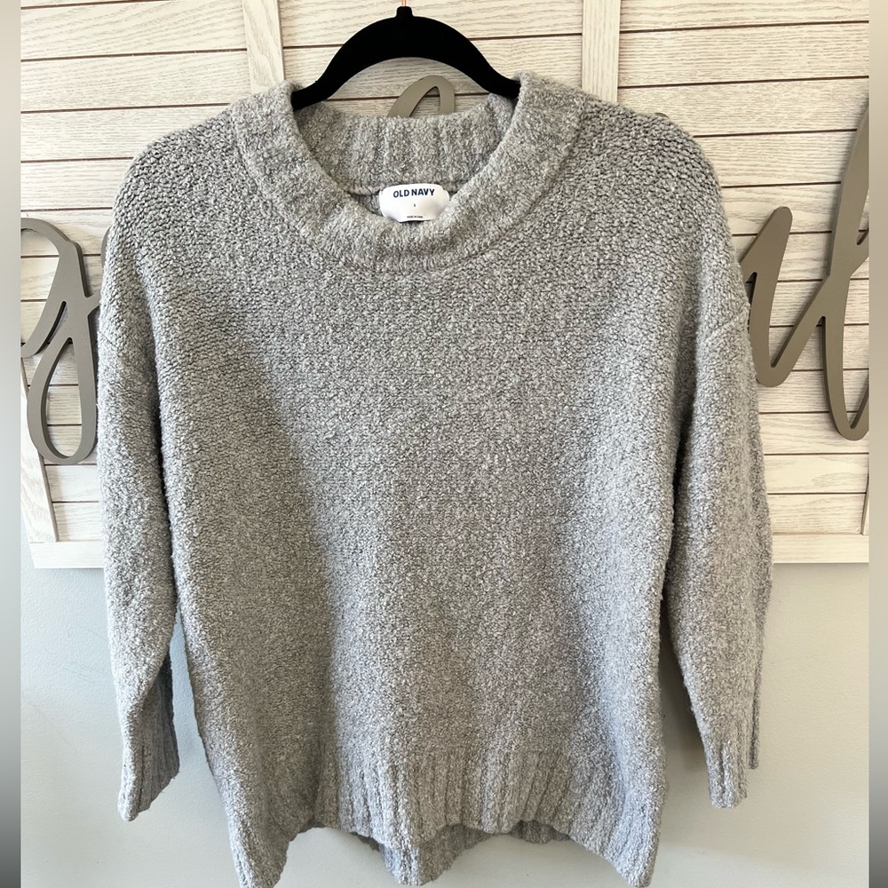 Old navy sweater